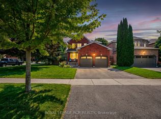 165 Bonny Meadows Dr, Aurora, ON L4G6N1