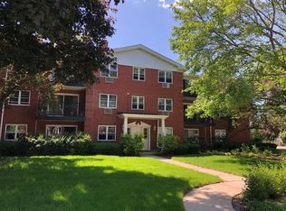 4980 N Marine Dr #3C, Arlington Heights, IL 60640