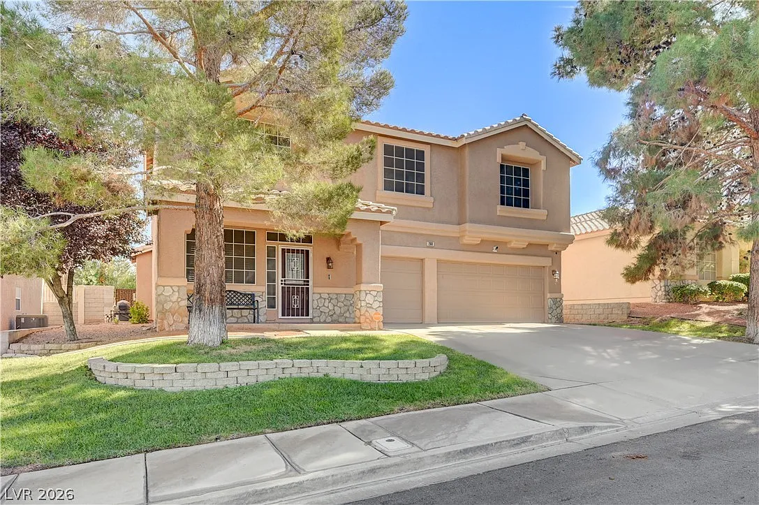 5 bed, 3.0 bath, 3159 sqft, $4,000 — Photo 2