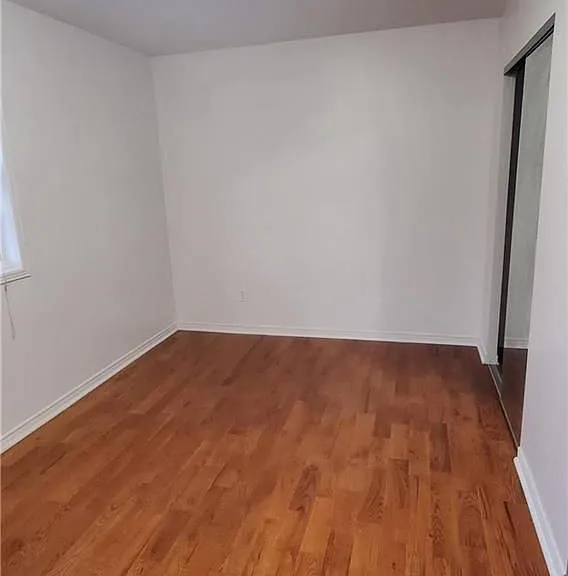 953 Yonge St — Photo 9