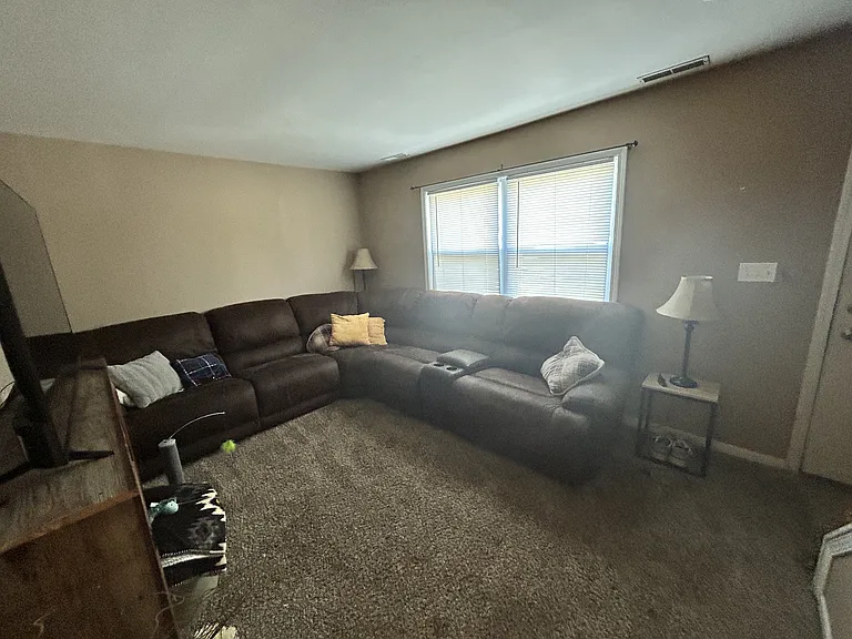 603 Dianne Ct — Photo 6