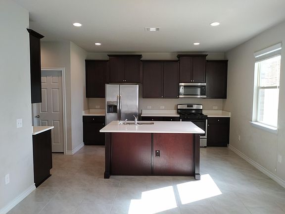 4th image of 10912 Zoeller Dr
