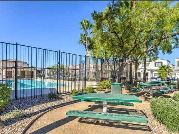 7708 Hampton Willows Ln, Las Vegas, NV 89113
