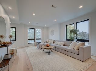 21 New St FLOOR 2, Montclair, NJ 07042
