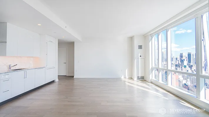 Rented by Silverstone Group USA Corp. | media 50