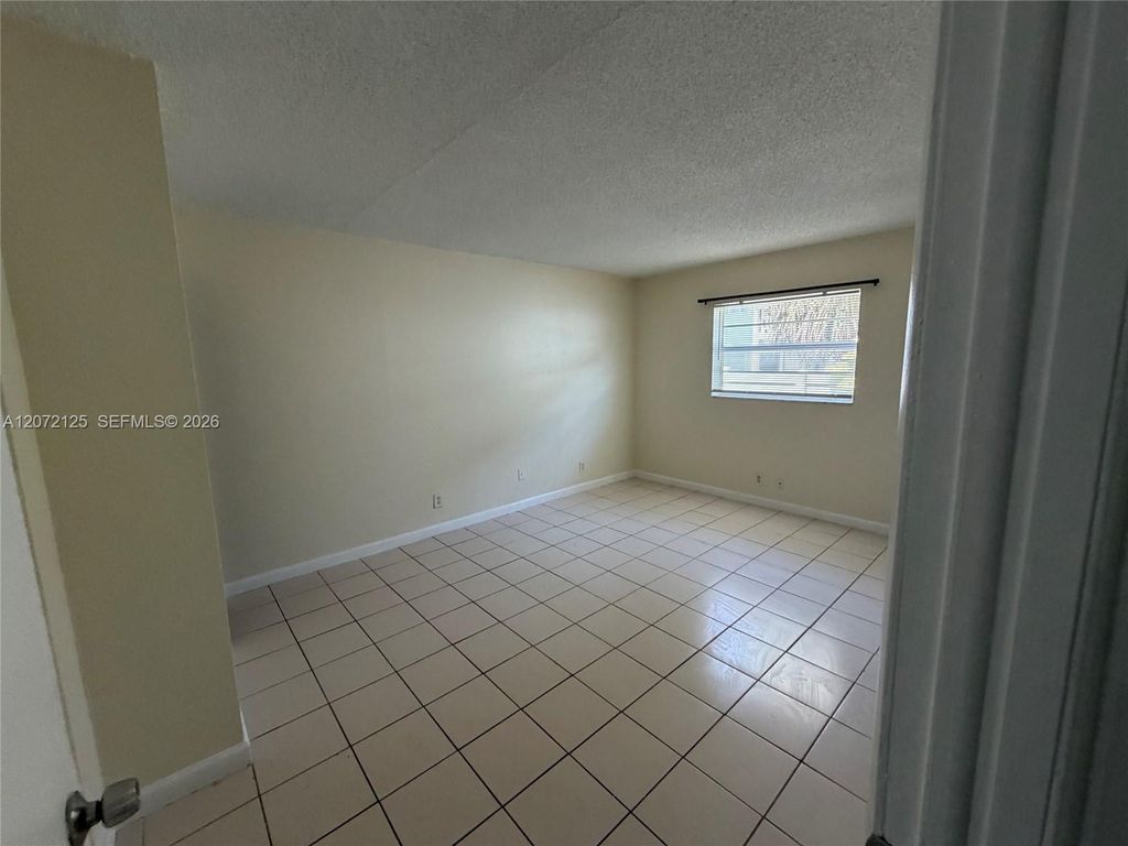 241 SE 9th Ave APT 109, photo 9