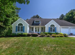 19 Polaris Dr, Mashpee, MA 02649