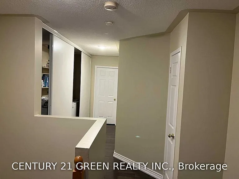 181 Manley Ln #UPPER — Photo 16
