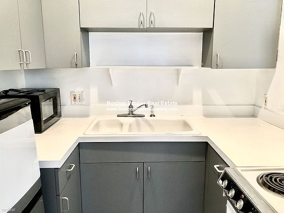 29 Cumberland St. #2 Boston - Back Bay Unit Photo 4