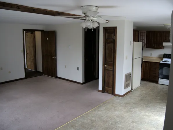 629 Brown Ave APT 2S, Manchester, NH 03103