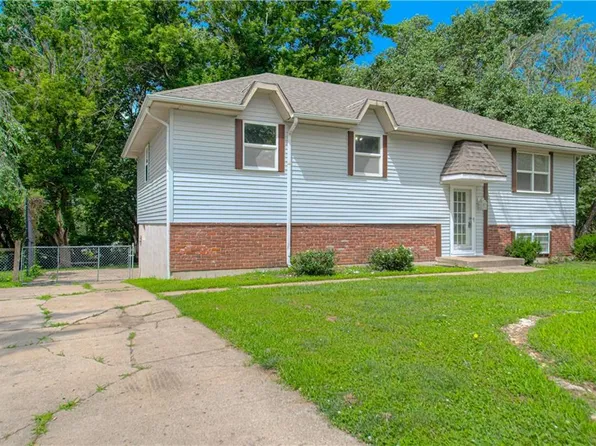 1809 SE Abbey St, Blue Springs, MO 64014