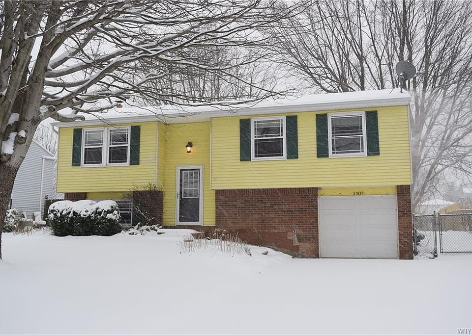 1st image of 1307 Peppertree Dr