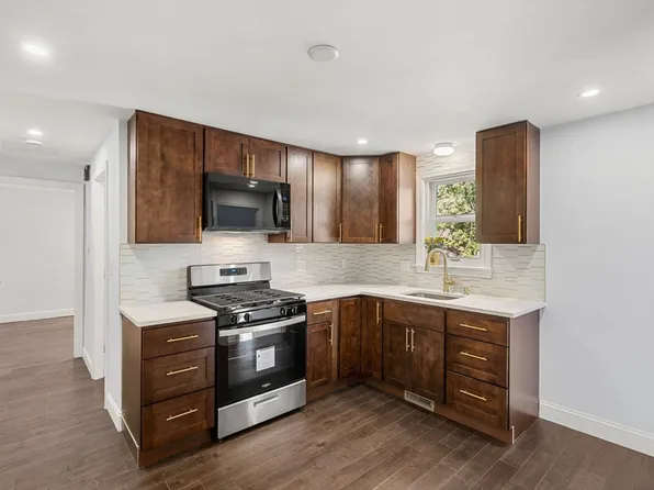 50 Bow St, Saugus, MA 01906