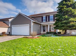 3 Cedar Ct, South Elgin, IL 60177