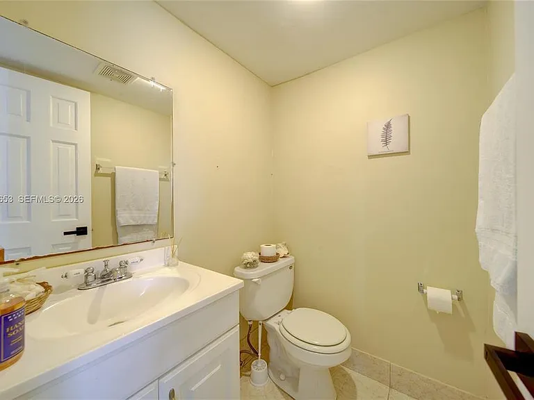 1040 SE 4th Ave #128 — Photo 10