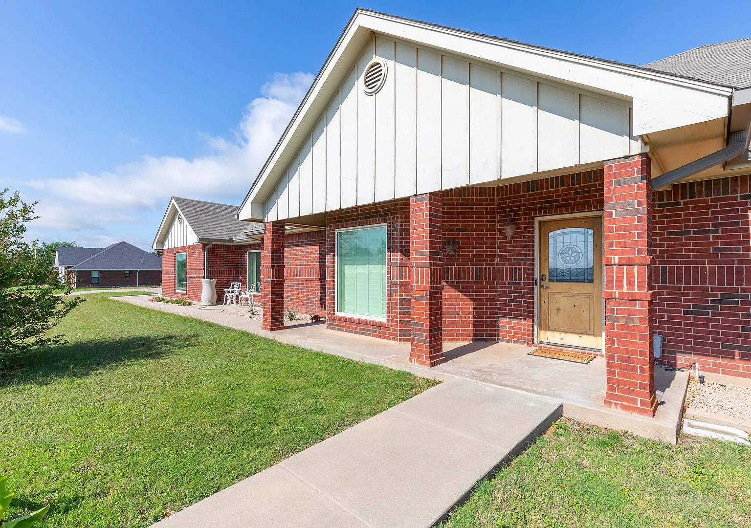Fully Furnished, short term rental — Photo 4