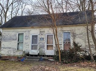 307 W Montgomery St, Owensville, IN 47665
