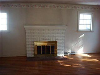 5th image of 3209 S Michigan St