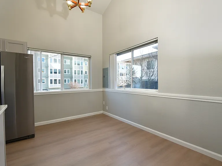 1702 S G St — Photo 8