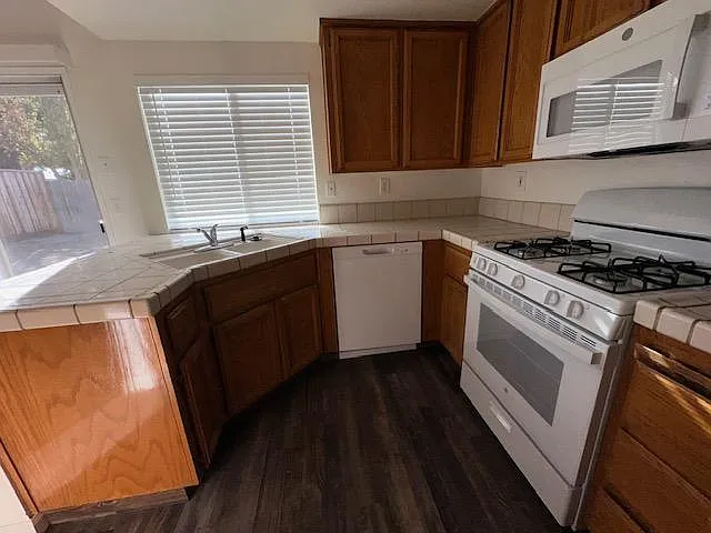 714 Cedar Flat Way — Photo 5