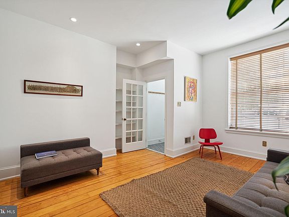 5th image of 423-25 Vine St