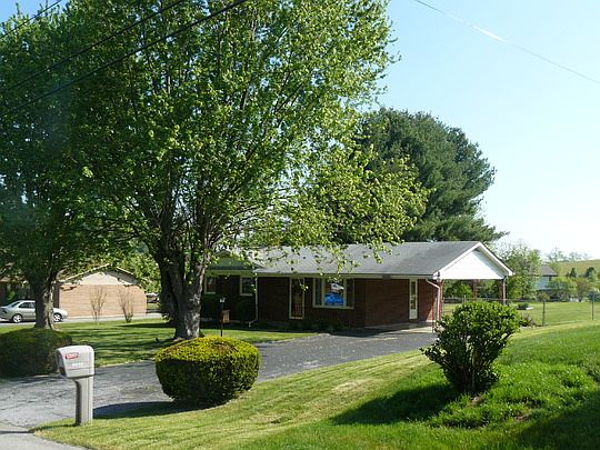 1st image of 2057 Twin Oaks Ave