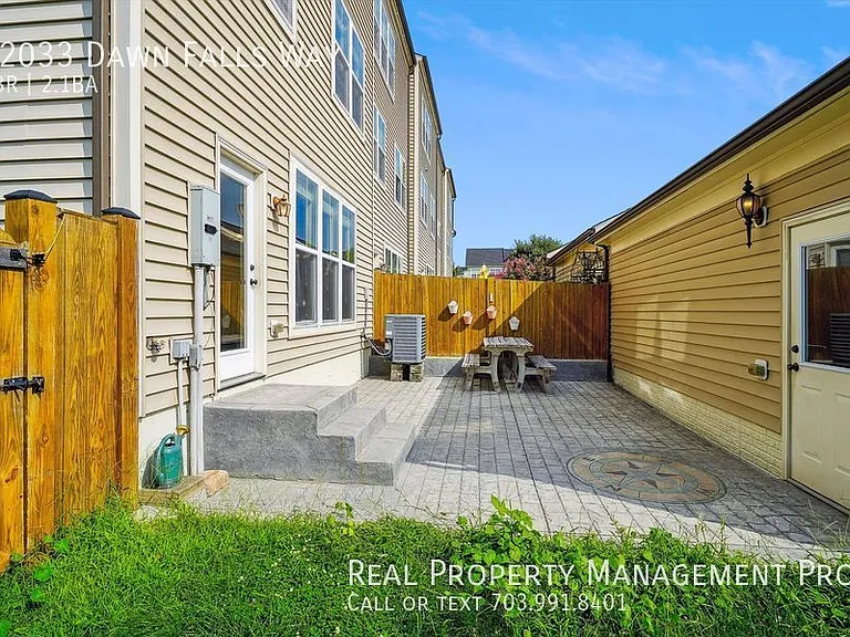 12033 Dawn Falls Way — Photo 13