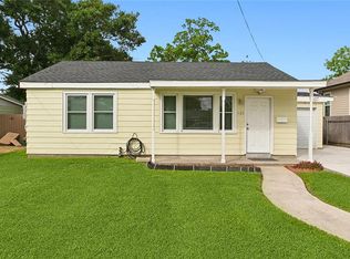1120 Evergreen Dr, Gretna, LA 70053