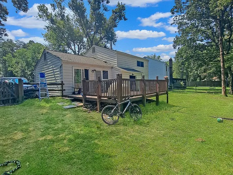 5209 Vaughan Ct — Photo 20