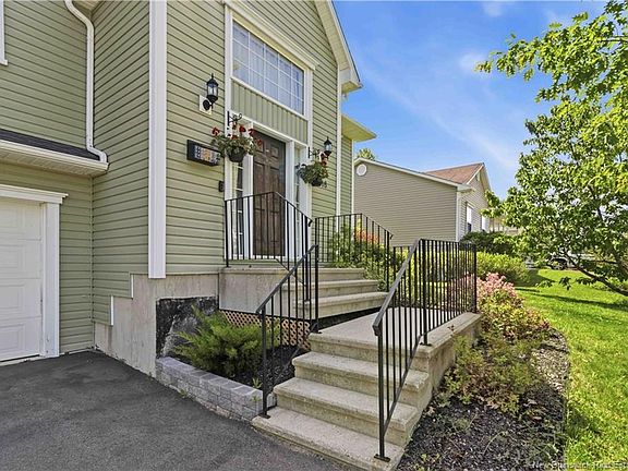 3rd image of 348 Goodine St