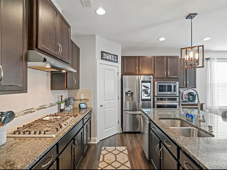 1003 Angora Ct — Photo 23