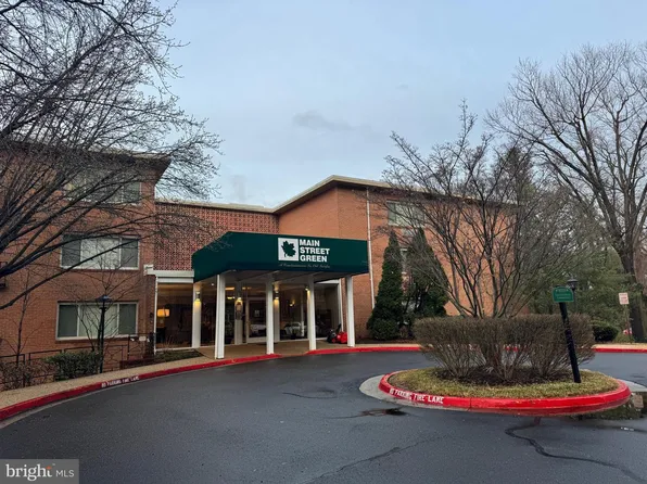 10570 Main St APT 315, Fairfax, VA 22030