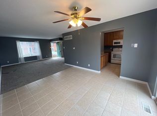 1016 Lacouer Dr, Saint Louis, MO 63122