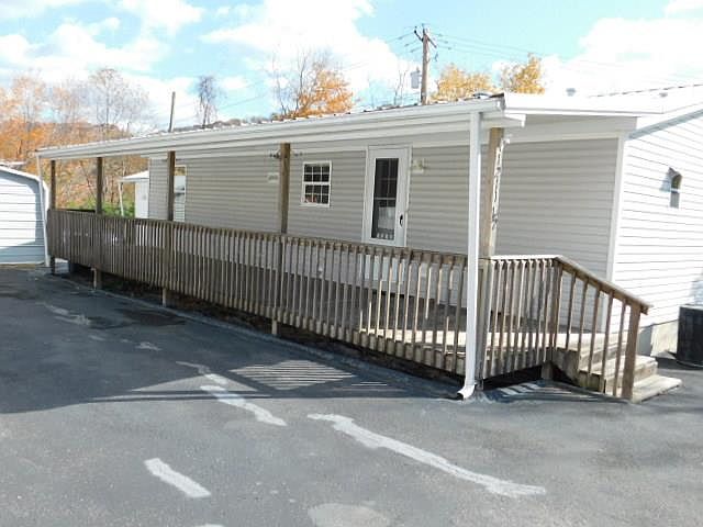 1st image of 1211 1/2 E 6th Ave