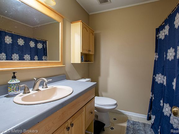 5th image of 6101 Belsay Rd