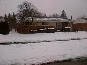 2nd image of 588 S Dowling St