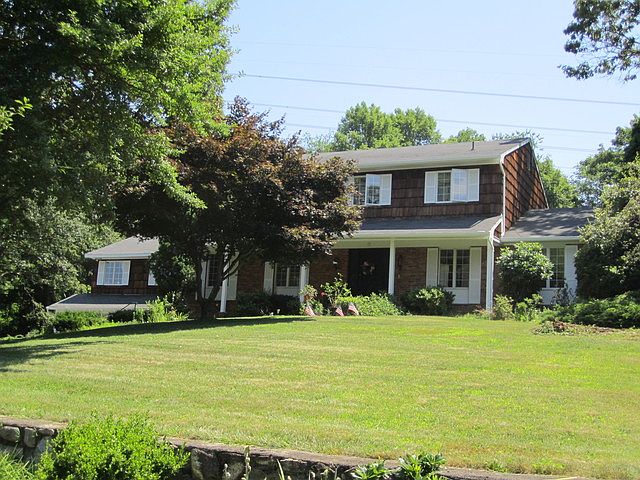 1st image of 1700 Morningview Dr
