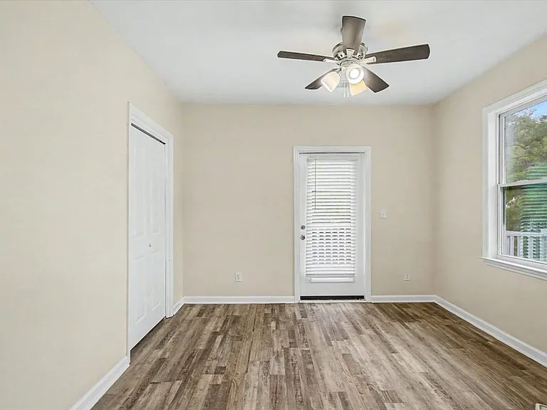 1207 E Anderson St #B — Photo 10