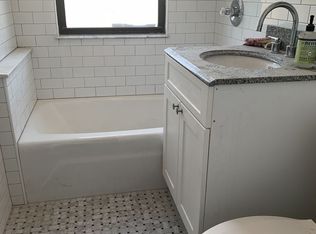 3114 35th St APT 5E, Astoria, NY 11106