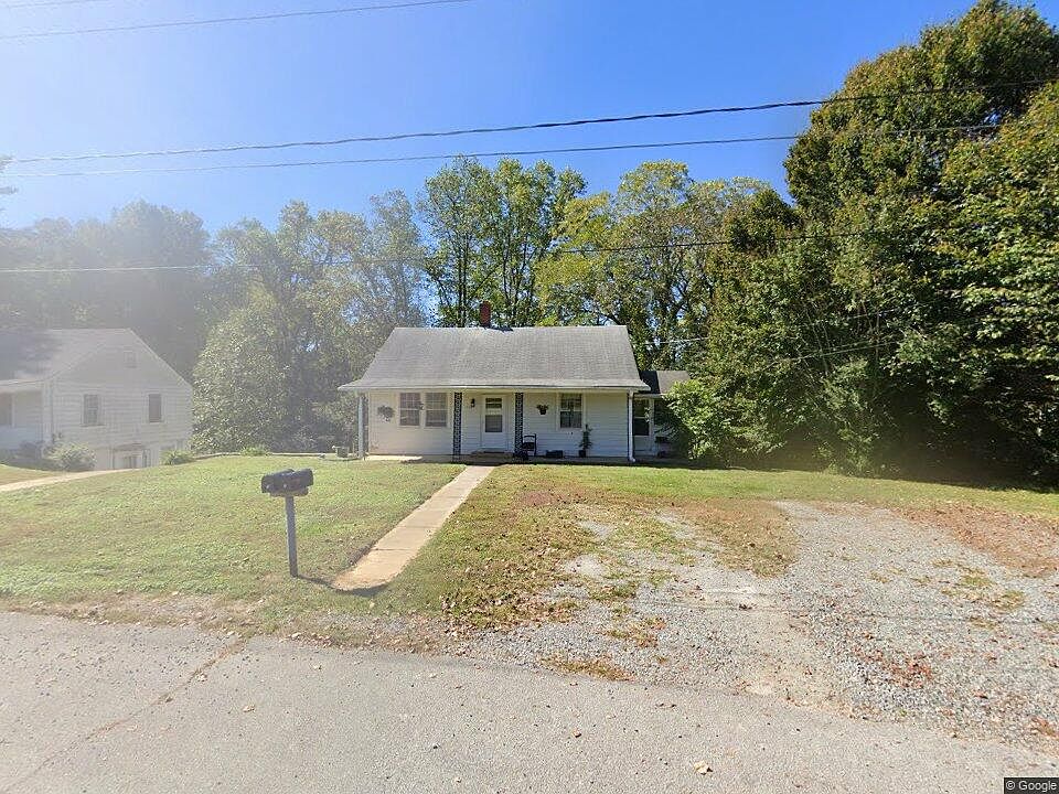 1st image of 114 Plaza St #1