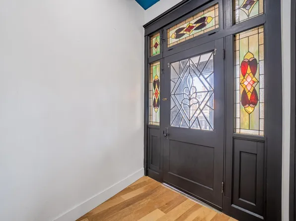 512 E 9th Ave #1, Homestead, PA 15120