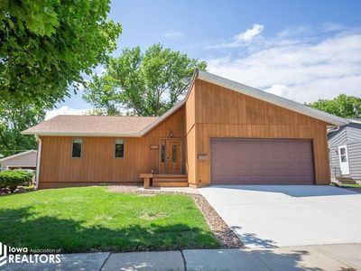1302 E Linden St, Algona, IA, 50511
