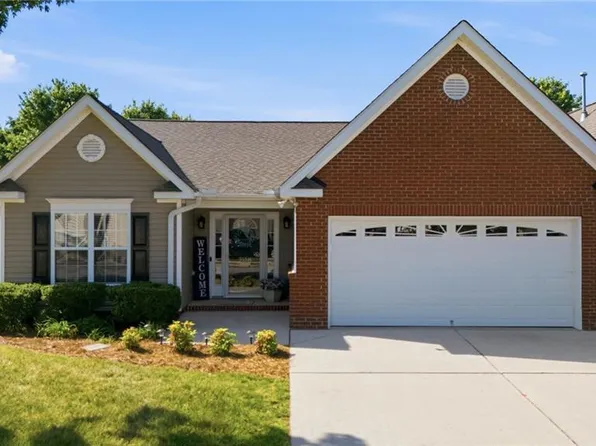 2158 Rosemont Dr, Colfax, NC 27235