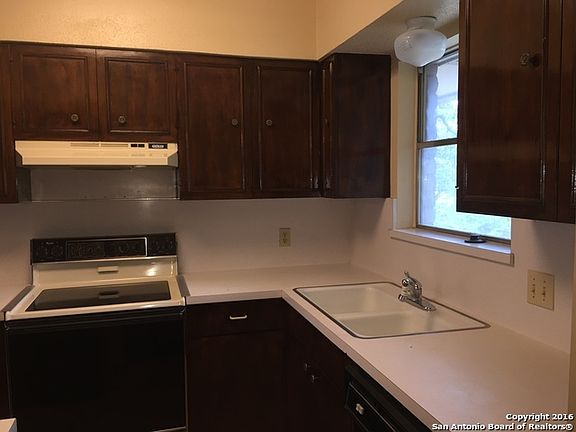 4th image of 8515 Norwich Dr