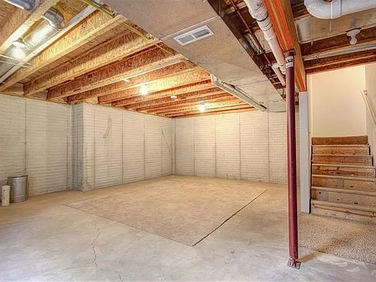 2118 Harbortown Cir #2118 — Photo 4