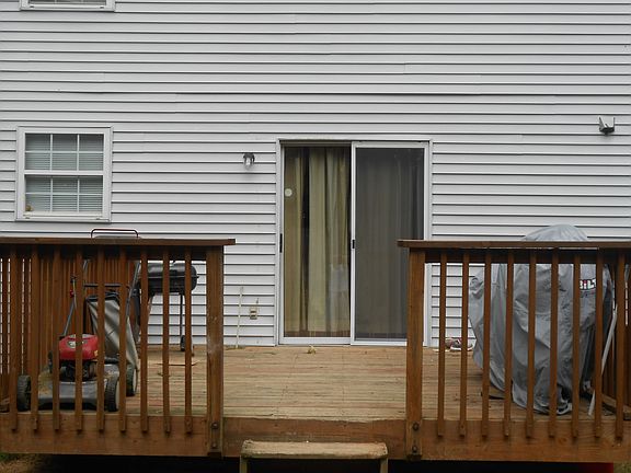 5th image of 15 Wolf Dr