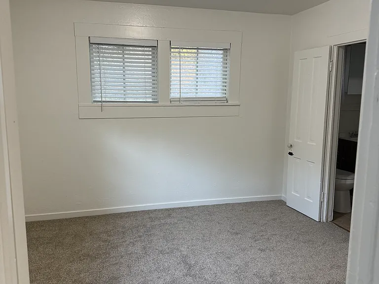 2843 Coloma St #B — Photo 4