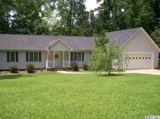 394 Fairway Shores Rd, Mount Gilead, NC 27306