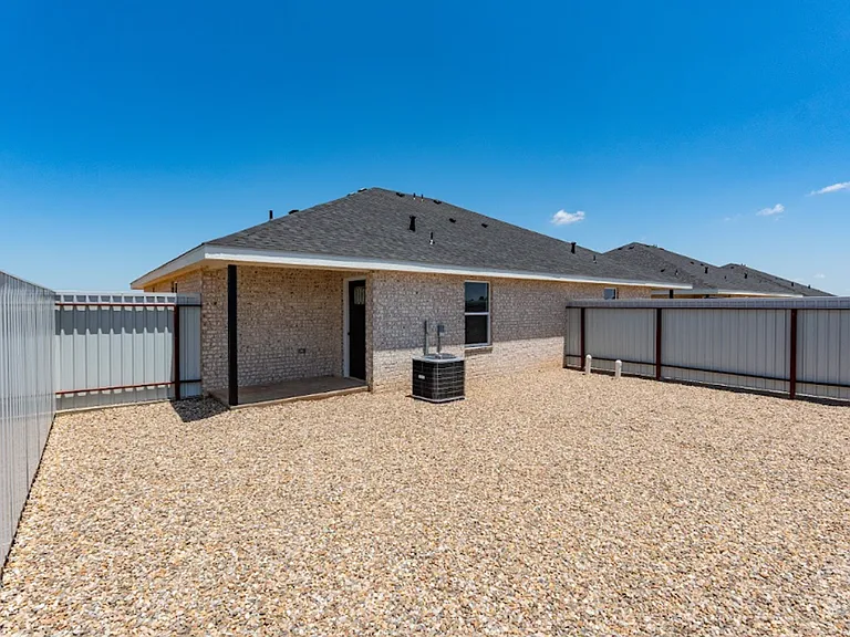 128 Chisum Dr — Photo 17