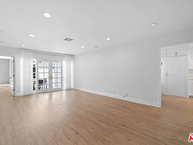 2809 S Canfield Ave — Photo 18